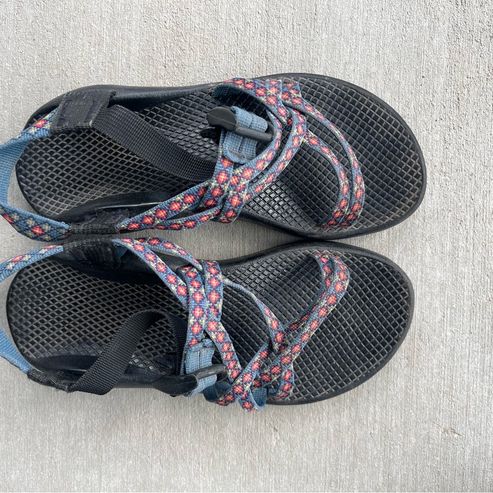 Chacos! - Picture 4 of 4